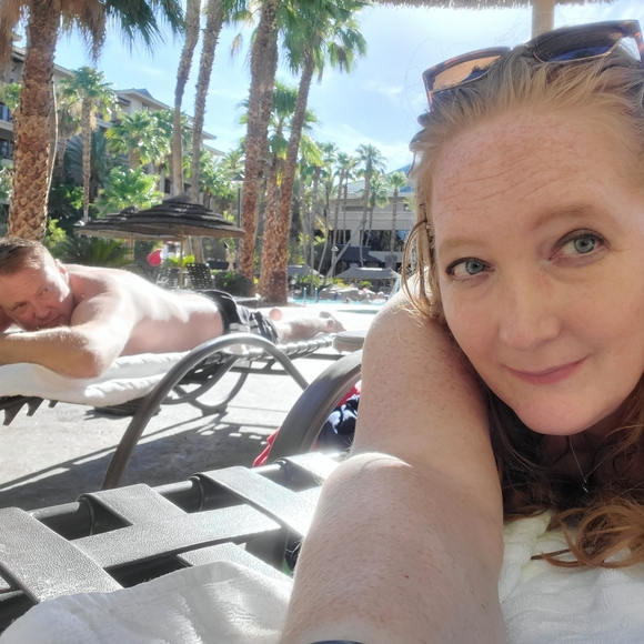 Meet your Posher, Dani Hott - Picture 6 of 13